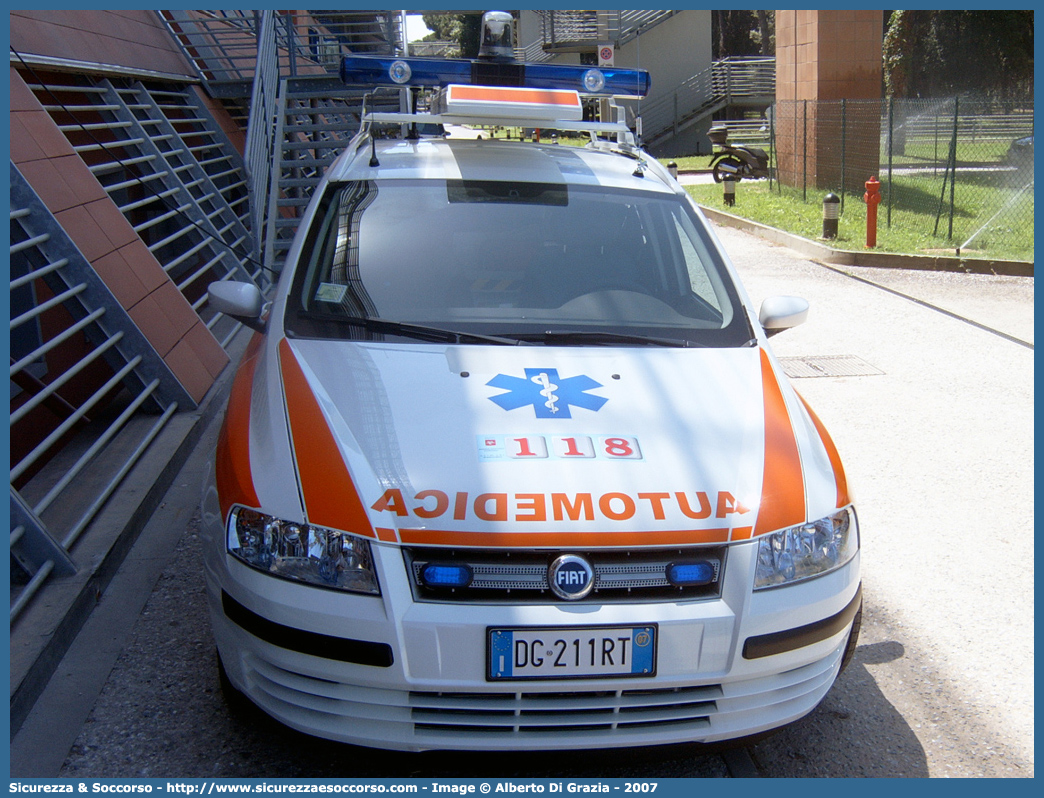 ALFA SIERRA 01
118 Versilia Soccorso
Fiat Stilo Multiwagon
Allestitore AVS S.a.s.
Parole chiave: 118;Versilia;Soccorso;Automedica;Fiat;Stilo;Multiwagon;AVS