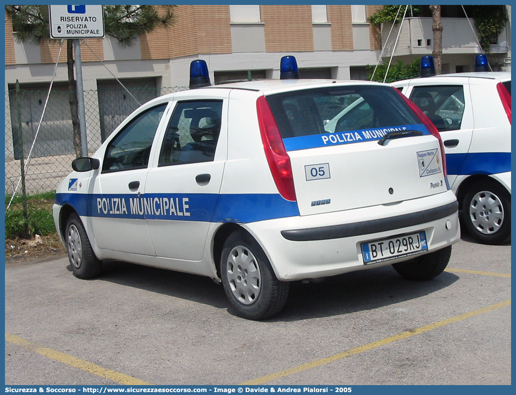 -
Polizia Municipale
Comune di Civitanova Marche
Fiat Punto II serie
Parole chiave: Polizia;Locale;Municipale;Civitanova Marche;Fiat;Punto