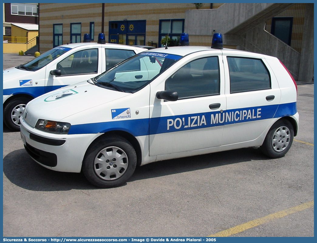 -
Polizia Municipale
Comune di Civitanova Marche
Fiat Punto II serie
Parole chiave: Polizia;Locale;Municipale;Civitanova Marche;Fiat;Punto