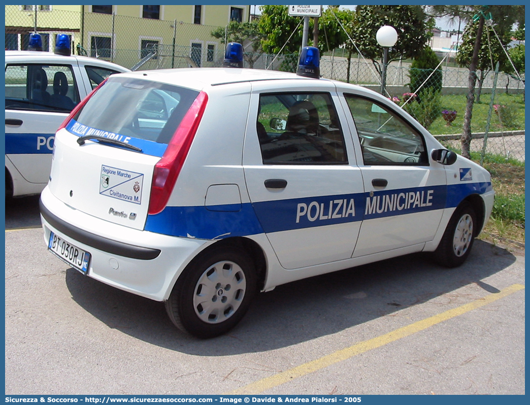 -
Polizia Municipale
Comune di Civitanova Marche
Fiat Punto II serie
Parole chiave: Polizia;Locale;Municipale;Civitanova Marche;Fiat;Punto