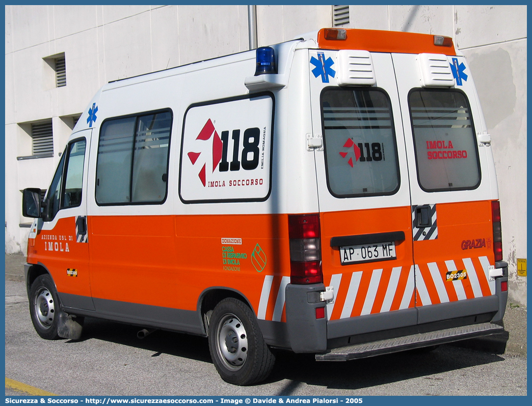 BO 2305
118 Imola Soccorso
Fiat Ducato II serie
Allestitore Grazia
Parole chiave: 118;Imola;Soccorso;Ambulanza;Fiat;Ducato;Grazia