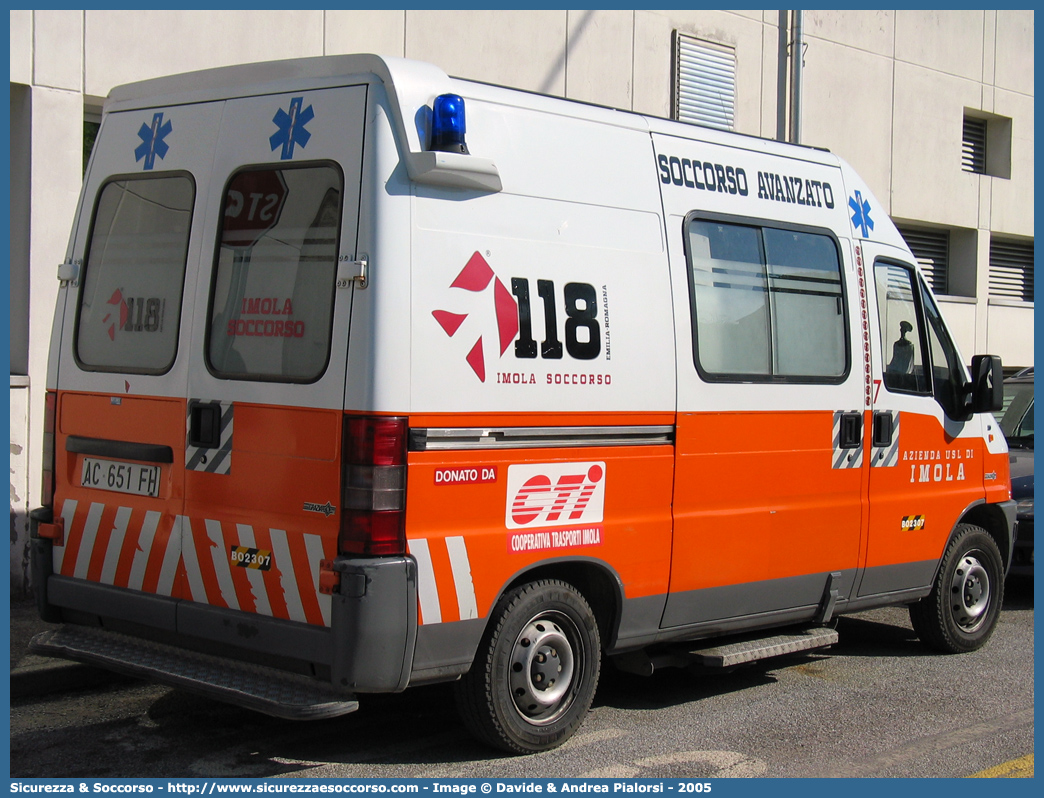 BO 2307
118 Imola Soccorso
Fiat Ducato II serie
Allestitore Grazia
Parole chiave: 118;Imola;Soccorso;Ambulanza;Fiat;Ducato;Grazia