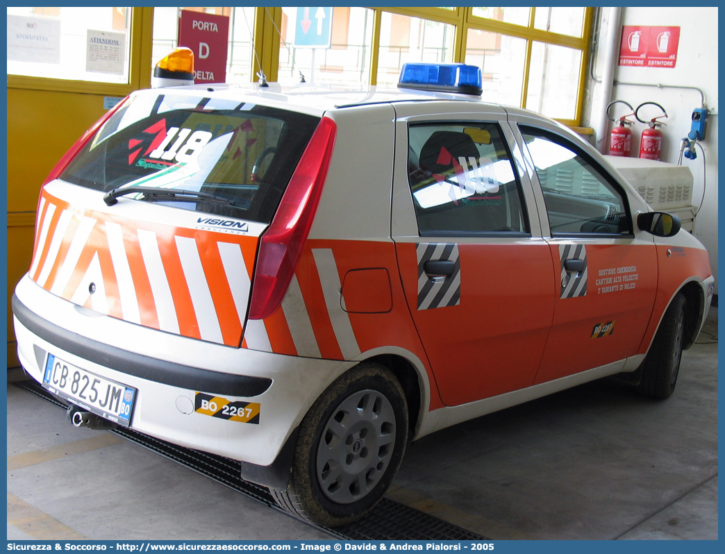 BO 2267
118 Bologna Soccorso
Fiat Punto II serie
Allestitore Vision S.r.l.
Parole chiave: 118;Bologna;Soccorso;Fiat;Punto;Vision;G.E.C.A.V.;GECAV;Gestione;Cantieri;Alta Velocità;Variante di Valico