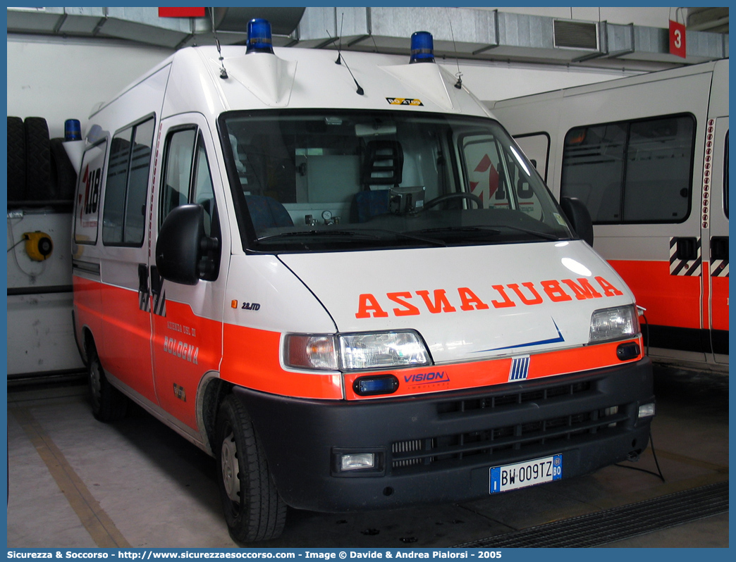 BO 0009
118 Bologna Soccorso
Fiat Ducato II serie
Allestitore Vision S.r.l.
Parole chiave: 118;Bologna;Soccorso;Ambulanza;Autoambulanza;Fiat;Ducato;Vision