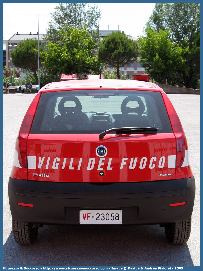 VF 23058
Corpo Nazionale Vigili del Fuoco
Fiat Punto III serie
Parole chiave: VVF;V.V.F.;Corpo;Nazionale;Vigili;del;Fuoco;Fiat;Punto