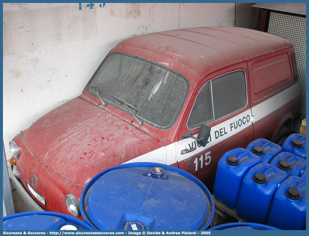 VF 11405
Corpo Nazionale Vigili del Fuoco
Fiat 500 "Giardinetta"
Parole chiave: VVF;V.V.F.;Corpo;Nazionale;Vigili;del;Fuoco;Fiat;500;Giardinetta