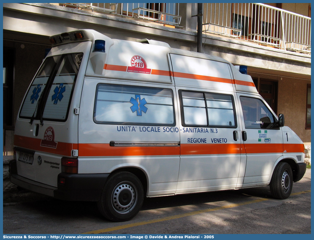 1
SUEM 118 Bassano Asiago
Azienda ULSS 7 - Pedemontana
Volkswagen Transporter T4
Allestitore Aricar S.p.A.
Parole chiave: 118;SUEM;S.U.E.M.;Bassano;Asiago;Vicenza;Ambulanza;Volkswagen;Transporter;T4;Aricar