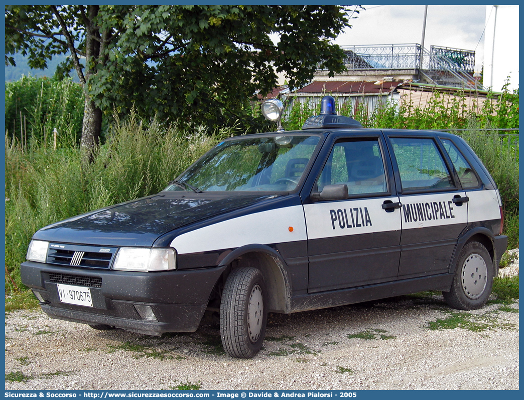 -
Polizia Municipale
Comune di Roana
Fiat Uno II serie
Parole chiave: PL;P.L.;PM;P.M.;Polizia;Locale;Municipale;Roana;Fiat;Uno