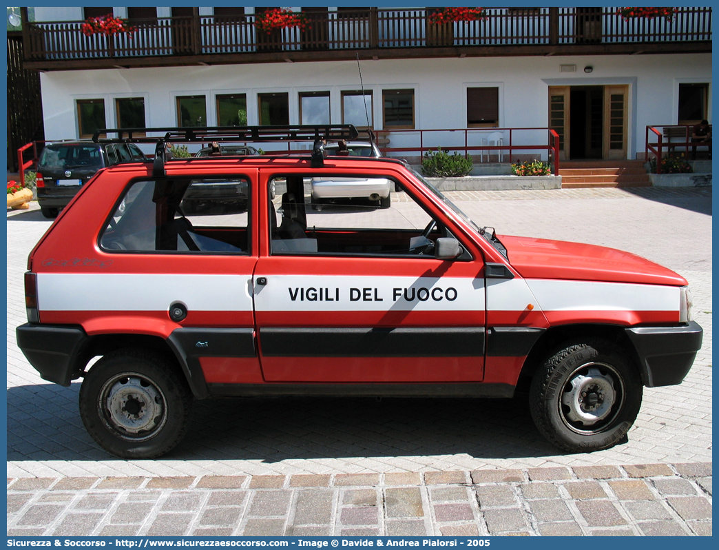 VF 17458
Corpo Nazionale Vigili del Fuoco
Fiat Panda 4x4 II serie
Parole chiave: VVF;V.V.F.;Corpo;Nazionale;Vigili;del;Fuoco;Fiat;Panda