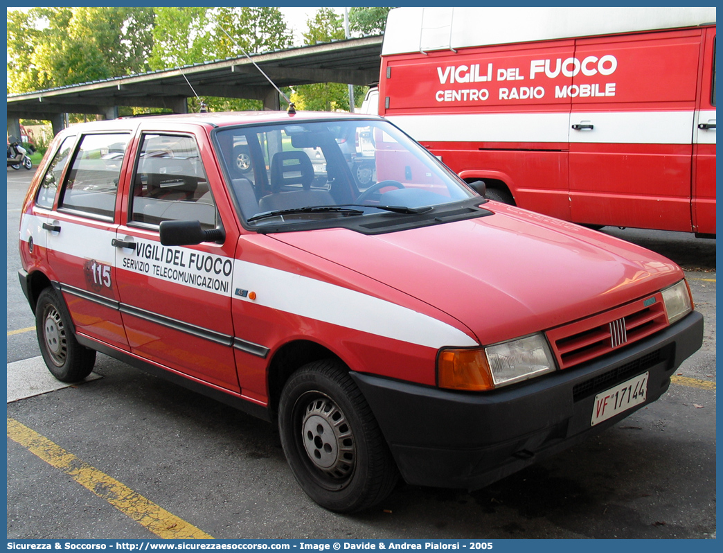 VF 17144
Corpo Nazionale Vigili del Fuoco
Nucleo Telecomunicazioni Radio
Fiat Uno II serie
Parole chiave: Corpo;Nazionale;Vigili del Fuoco;Vigili;Fuoco;Fiat;Uno;Telecomunicazioni;Tele Comunicazioni;Radio