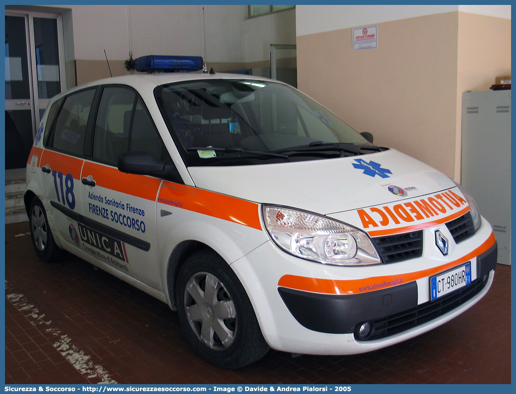 ALFA MIKE 01
118 Firenze Soccorso
Renault Scenic II serie
Allestitore Alessi e Becagli S.n.c.
Parole chiave: 118;Firenze;Soccorso;Automedica;Renault;Scenic;Alessi e Becagli