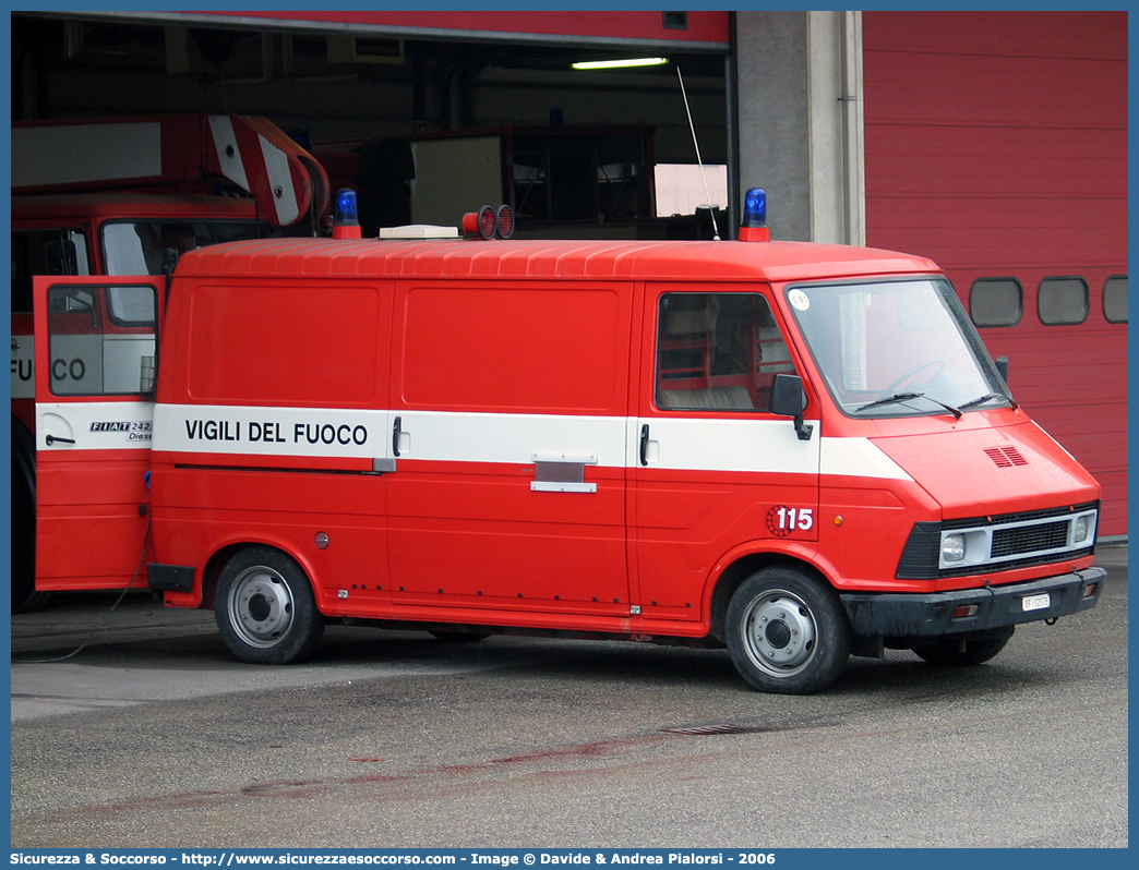 VF 12175
Corpo Nazionale Vigili del Fuoco
Fiat 242E

Parole chiave: VF;V.F.;VVF;V.V.F.;Corpo;Nazionale;Vigili del Fuoco;Vigili;Fuoco;Fiat;242E;12175