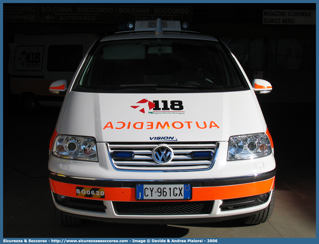 BO 0630
118 Bologna Soccorso
Volkswagen Sharan III serie
Allestitore Vision S.r.l.
Parole chiave: 118;Bologna;Soccorso;Automedica;Volkswagen;Sharan;Vision