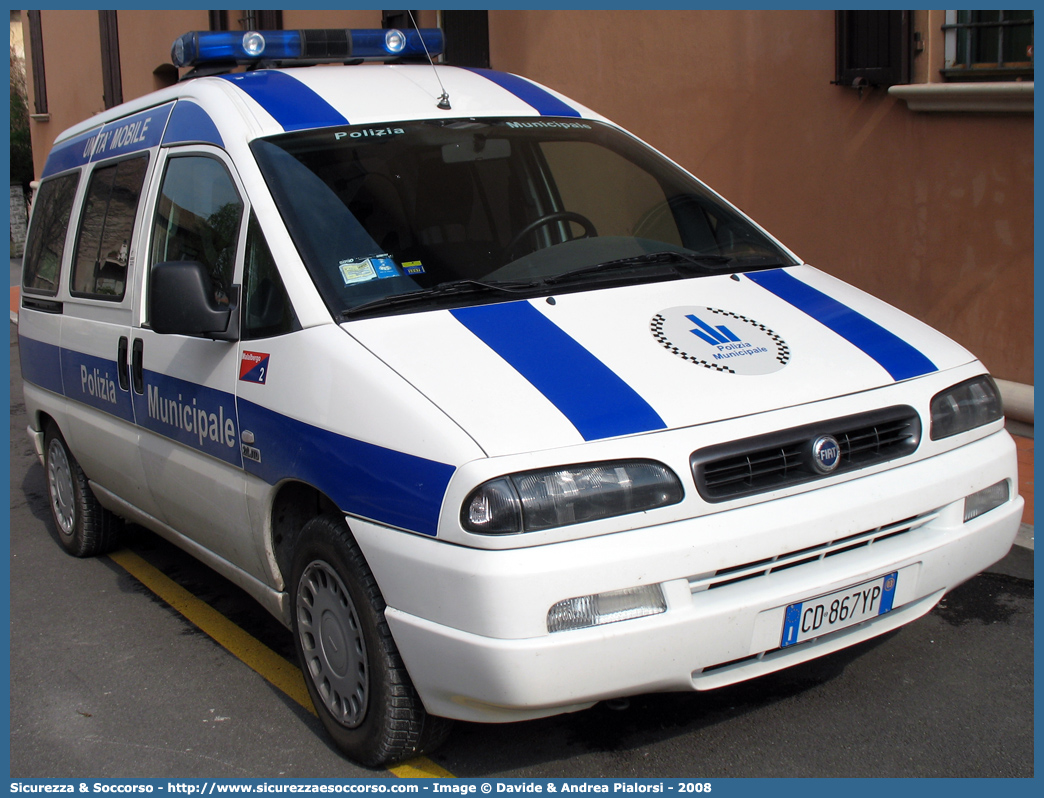 -
Polizia Municipale
Comune di Malalbergo
Fiat Scudo II serie
Allestitore Focaccia Group S.r.l.
Parole chiave: Polizia;Locale;Municipale;Malalbergo;Fiat;Scudo;Focaccia