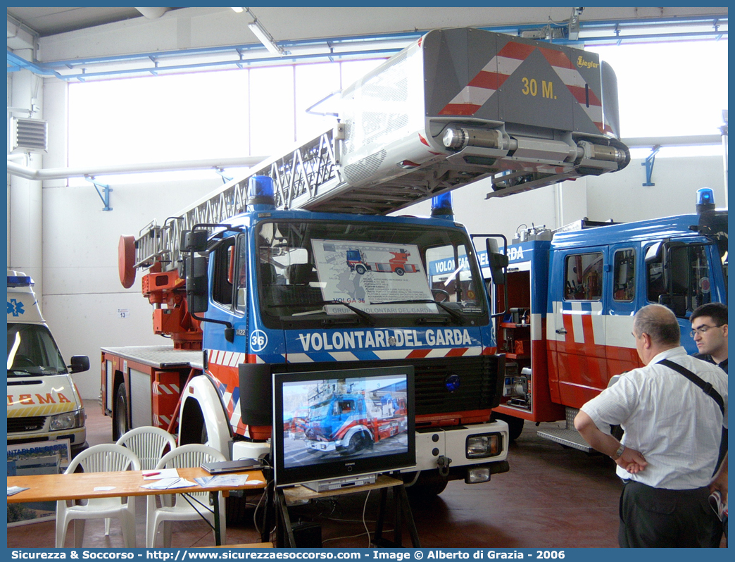 Volga 36
Volontari del Garda
Mercedes Benz 1422
Parole chiave: Volontari;Garda;Protezione;Civile;Mercedes Benz;1422