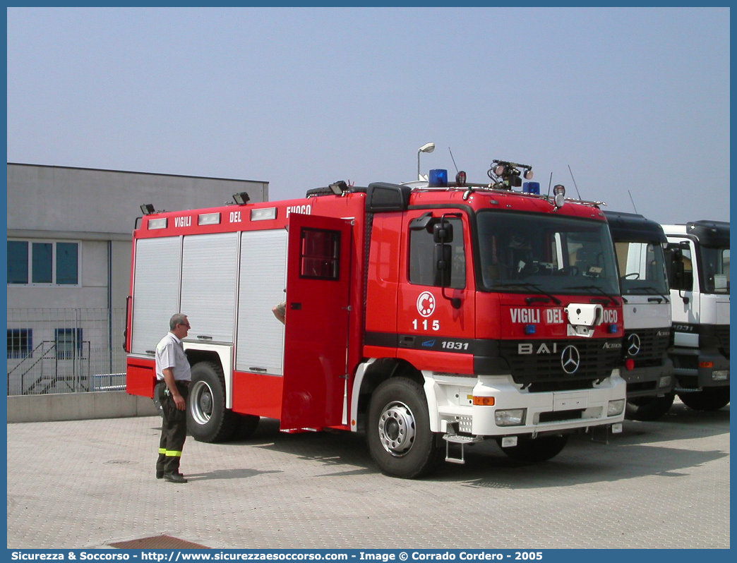 VF 21487
Corpo Nazionale Vigili del Fuoco
Mercedes Benz Actros 1831 I serie
Allestitore BAI S.r.l. - Zagro GmbH
Parole chiave: VF;Corpo;Nazionale;Vigili del Fuoco;Vigili;Fuoco;AutoPompaSerbatoio;APS;AutoPompa;Mercedes Benz;Actros;1831;BAI;Zagro;21487