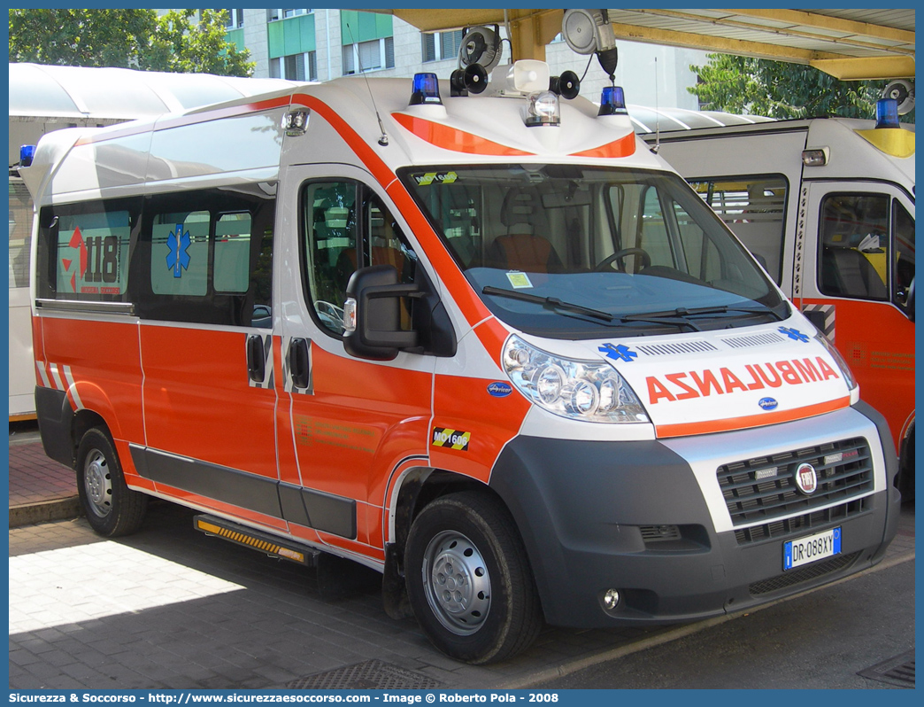 MO 1606
118 Modena Soccorso
Fiat Ducato III serie
Allestitore Aricar S.p.A.
Parole chiave: 118;Modena;Soccorso;Ambulanza;Autoambulanza;Fiat;Ducato;X250;X 250;Aricar