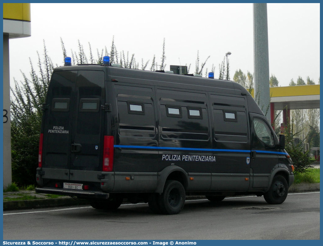 Polizia Penitenziaria 860AC
Polizia Penitenziaria
Iveco Daily 60C15 III serie
Parole chiave: PolPen;Pol.Pen.;AdiC;A.diC.;Agenti di Custodia;Polizia Penitenziaria;Iveco;Daily;60C15;III serie;860AC