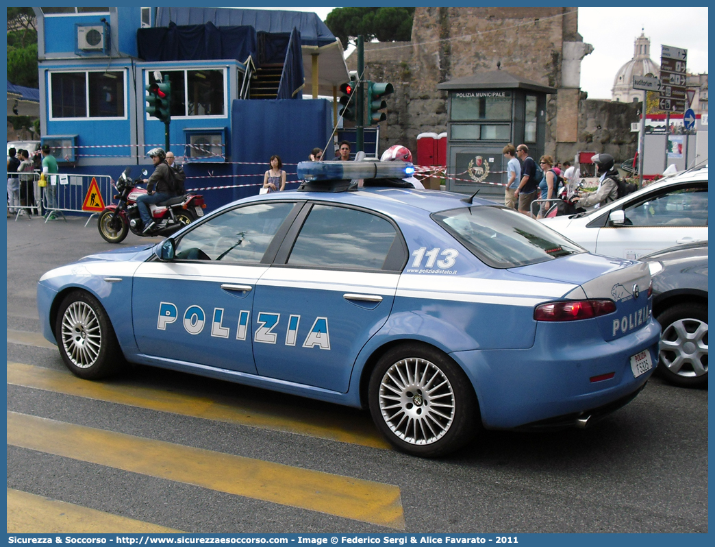 Polizia F5325
Polizia di Stato 
Squadra Volante
Alfa Romeo 159
Parole chiave: PS;P.S.;Polizia;di;Stato;Pubblica;Sicurezza;Squadra;Volante;Alfa;Romeo;159