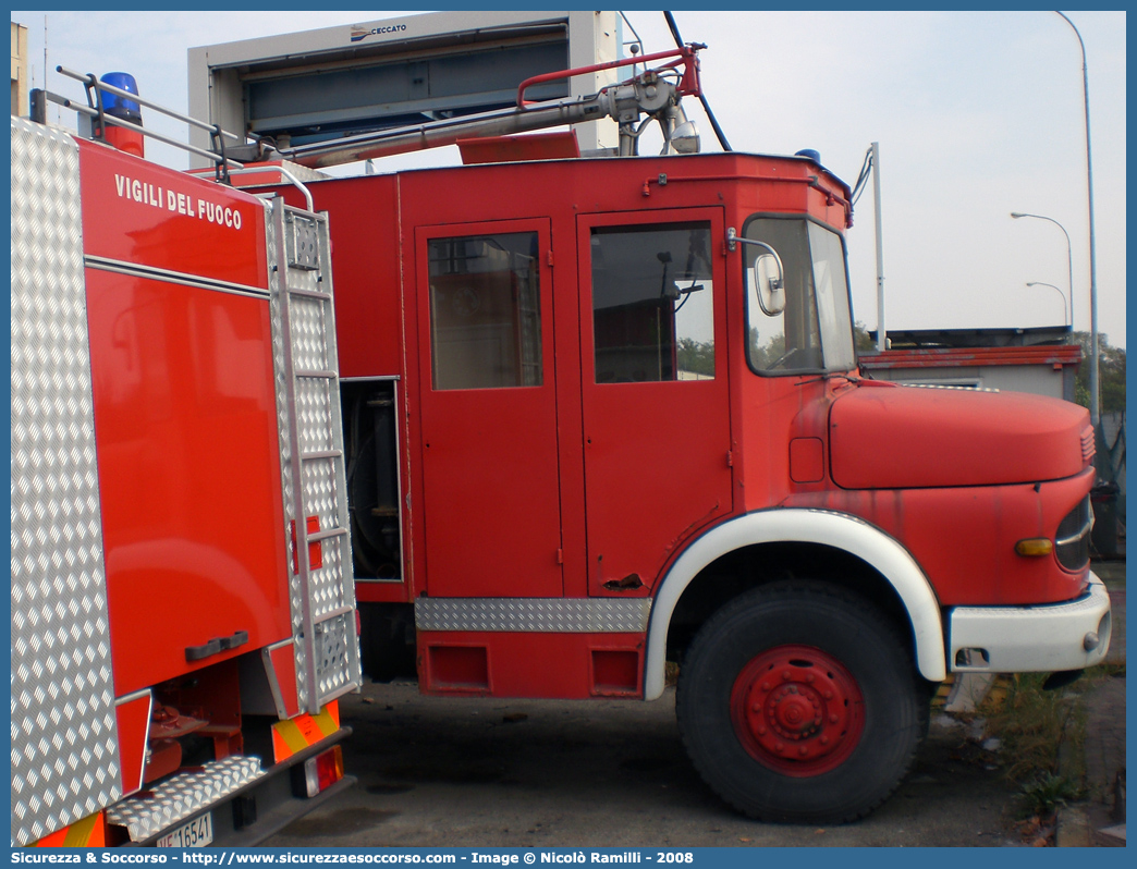 -
Corpo Nazionale Vigili del Fuoco
Nucleo Aeroportuale
Mercedes Benz Chinetti
Parole chiave: Corpo;Nazionale;Vigili del Fuoco;Vigili;Fuoco;Mercedes;Benz;Chinetti;Aeroportuale