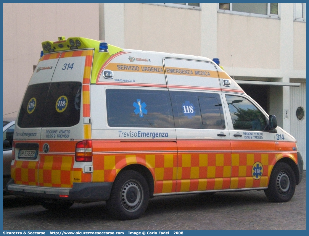 314
SUEM 118 Treviso Emergenza
Azienda ULSS 2 - Marca Trevigiana
Volkswagen Transporter T5
Allestitore Aricar S.p.A.
Parole chiave: 118;SUEM;S.U.E.M.;Treviso;Emergenza;Ambulanza;Volkswagen;Transporter;T5;Aricar