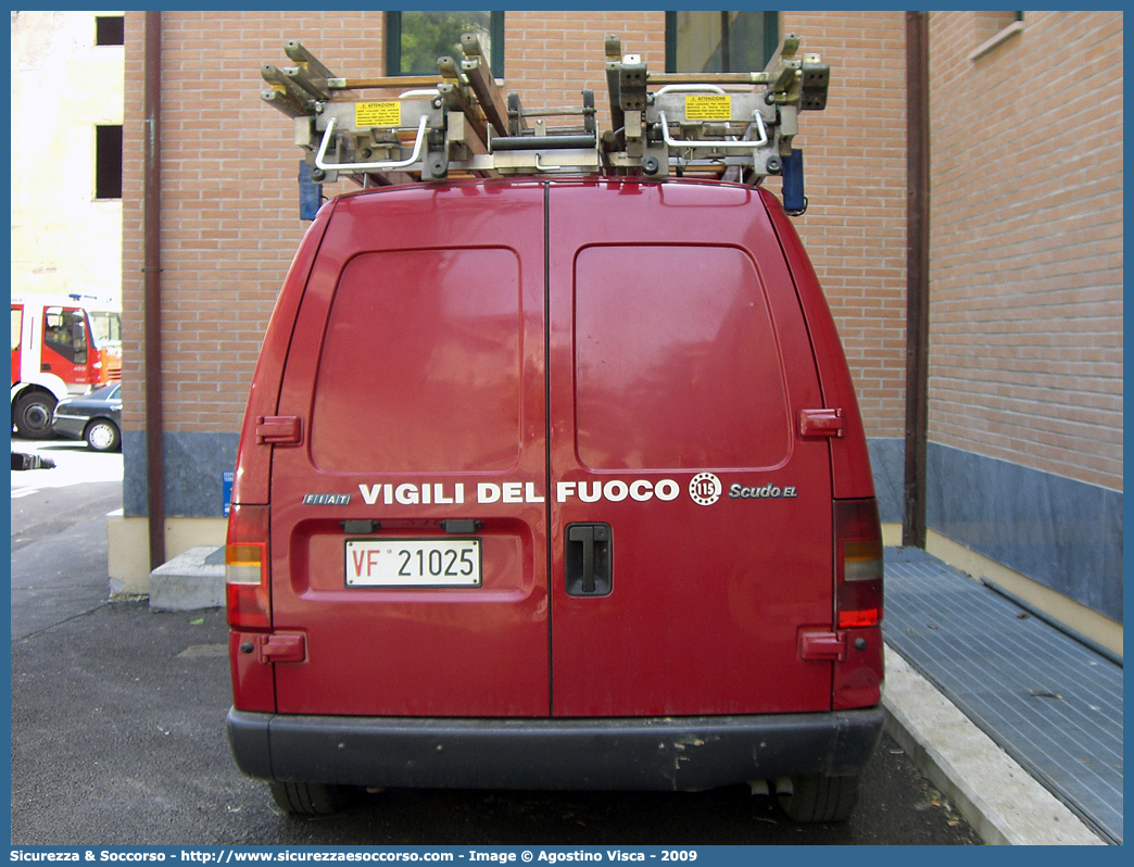 VF 21025
Corpo Nazionale Vigili del Fuoco
Fiat Scudo I serie
Parole chiave: VF;V.F.;VVF;V.V.F.;Corpo;Nazionale;Vigili del Fuoco;Vigili;Fuoco;Fiat;Scudo