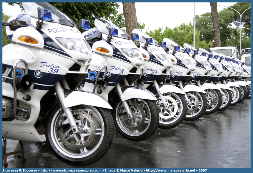 -
Polizia Municipale
Comune di Roma
Bmw R850RT II serie
Parole chiave: PL;P.L.;PM;P.M.;Polizia;Locale;Municipale;Roma;Capitale;Bmw;R850RT