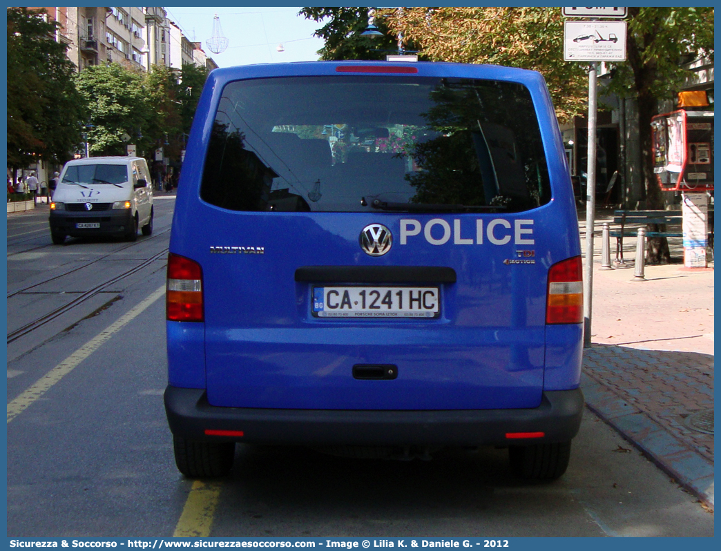 24-0117
Република България
полиция
Volkswagen Transporter T5 Multivan
Parole chiave: Repubblica di Bulgaria;Bulgaria;Република България;България;Polizia Nazionale;полиция;Volkswagen;Transporter T5 Multivan