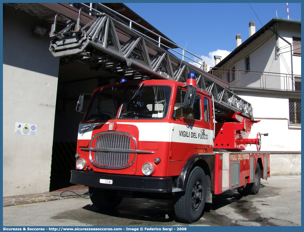 VF 8741
Corpo Nazionale Vigili del Fuoco
Fiat 643N
Allestitore Magirus Macchi
Parole chiave: VVF;V.V.F.;Corpo;Nazionale;Vigili;del;Fuoco;AutoScala;AS;Fiat;643N;Macchi;Magirus