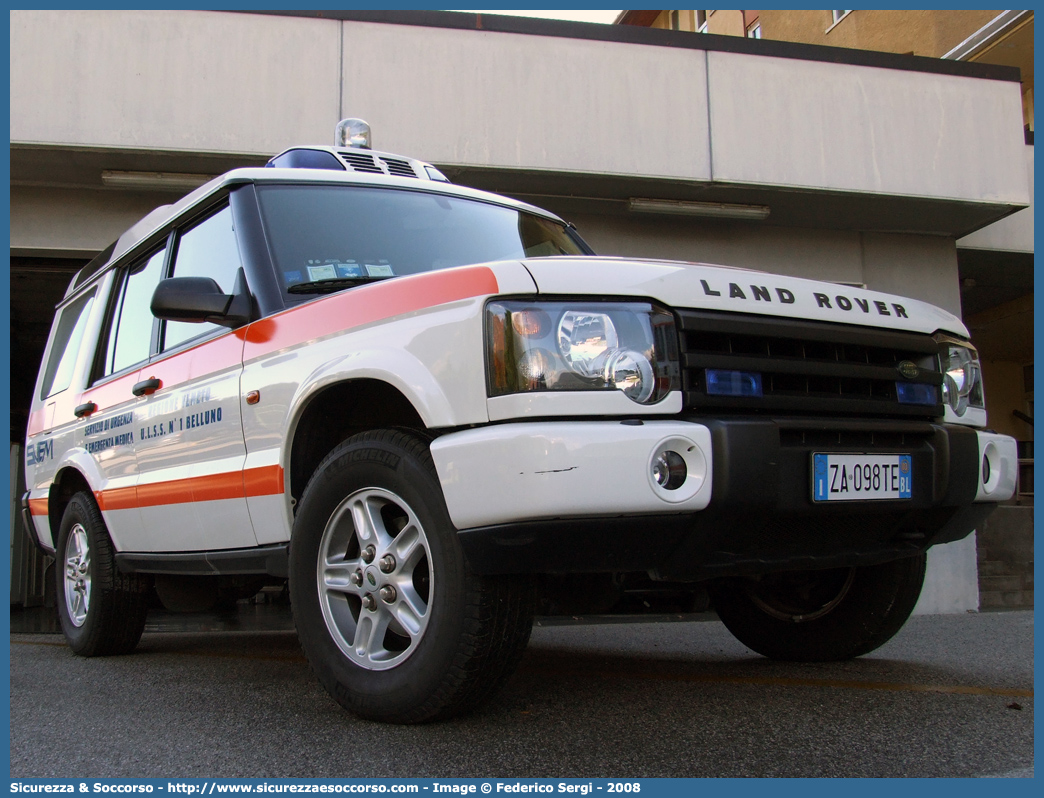 QUEBEC
SUEM 118 Belluno
Azienda ULSS 1 - Dolomiti
Pieve di Cadore
Land Rover Discovery II serie restyling
Parole chiave: 118;SUEM;S.U.E.M.;Belluno;Pieve di Cadore;Automedica;Land Rover;Discovery