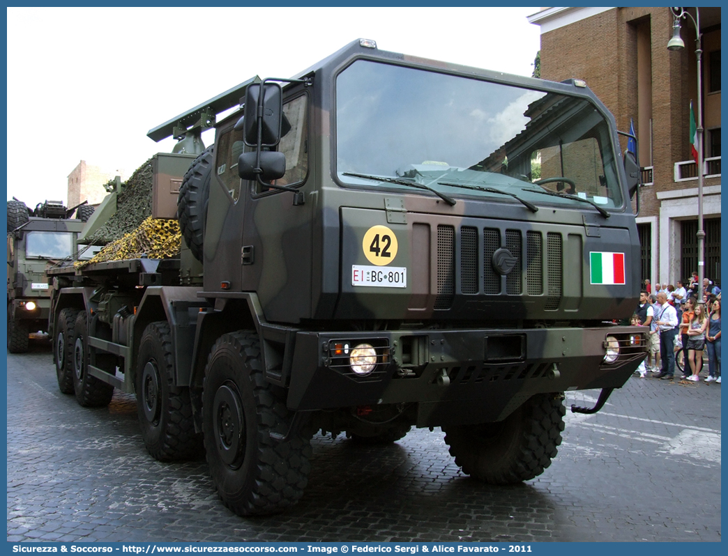 EI BG801
Esercito Italiano
Astra SMR 88.42 8X8
Parole chiave: EI;E.I.;Esercito;Italiano;Mezzi da Cantiere;Trasporto Materiali;Supporto Logistico;Astra;SM88.42