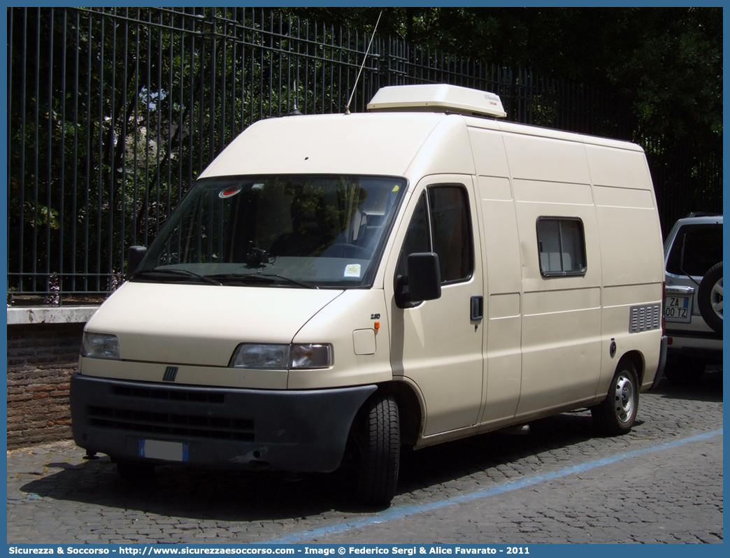 -
Polizia di Stato
Polizia delle Comunicazioni
Fiat Ducato II serie
Parole chiave: Polizia di Stato;Polizia;PS;Polizia delle Comunicazioni;Fiat;Ducato;II serie