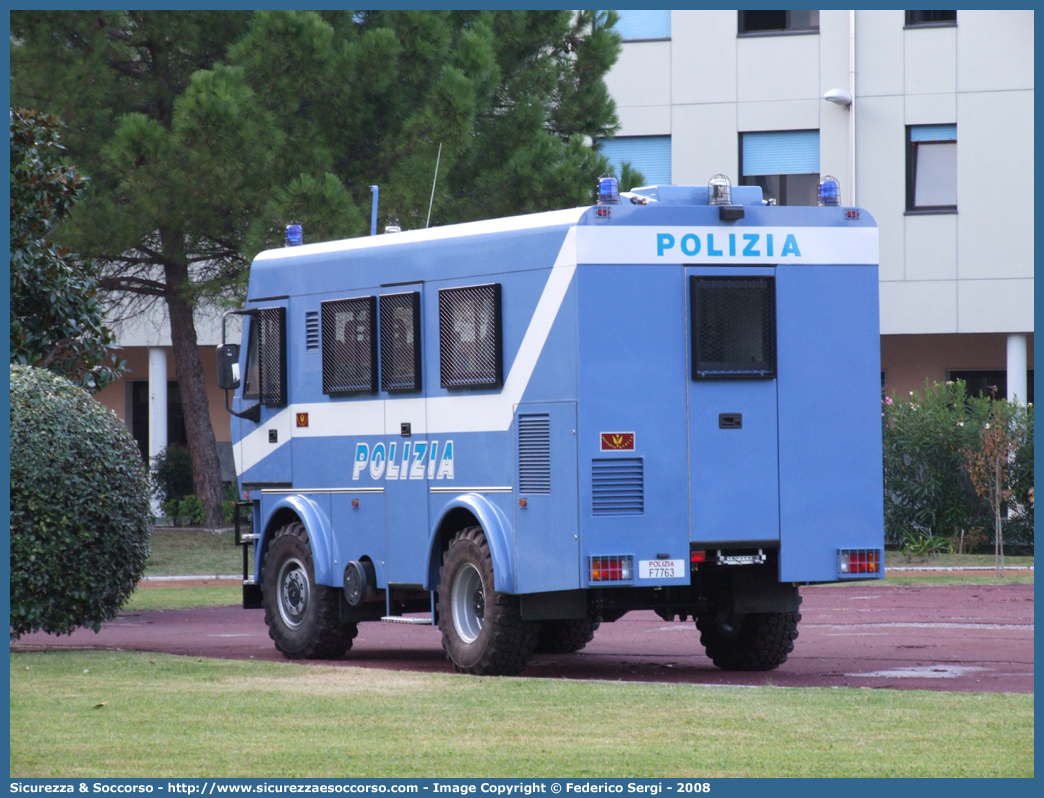 Polizia F7763
Polizia di Stato
Reparto Mobile
Iveco EuroCargo ML100E21 4x4
Allestitore Sperotto S.p.A.
Parole chiave: PS;P.S.;Polizia;di;Stato;Reparto;Mobile;Ordine;Pubblico;Iveco;EuroCargo;ML100E21;Sperotto