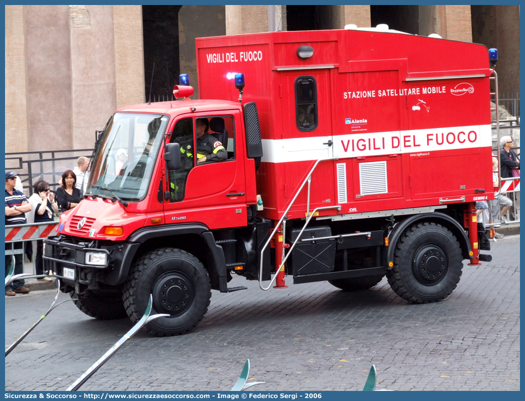 VF 21790
Corpo Nazionale Vigili del Fuoco
Nucleo Telecomunicazioni Radio
Mercedes Benz Unimog U500
Parole chiave: Corpo;Nazionale;Vigili del Fuoco;Vigili;Fuoco;Mercedes Benz;Unimog;U500;U 500;Telecomunicazioni;Tele Comunicazioni;Radio