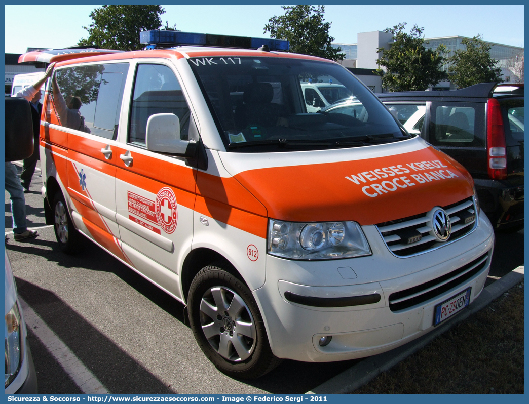 612 (WK 117)
Croce Bianca - Weisses Kreuz
Sezione di Silandro - Sektion Schlanders
Volkswagen Transporter T5
Parole chiave: Croce;Bianca;Weisses;Kreuz;WK;Sezione;Silandro;Sektion;Schlanders;Volkswagen;Transporter;T5