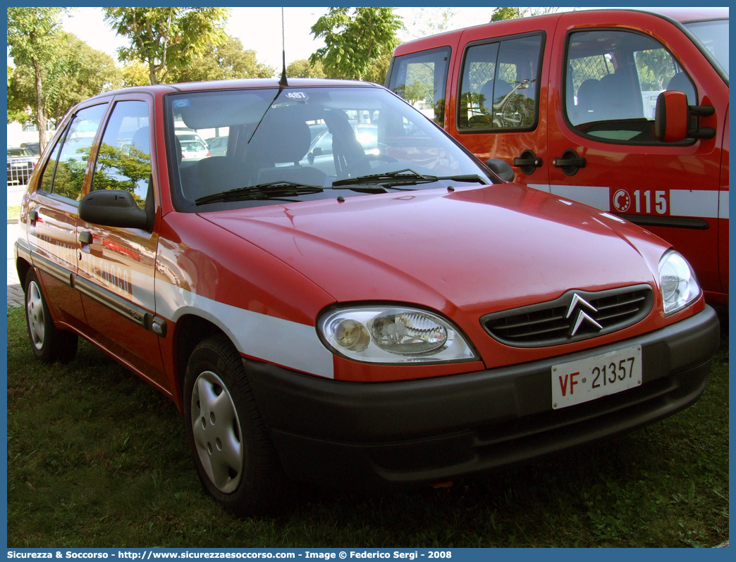 VF 21357
Corpo Nazionale Vigili del Fuoco
Citroen Saxo II serie
Parole chiave: VF;VVF;V.F.;V.V.F.;Corpo;Nazionale;Vigili del Fuoco;Vigili;Fuoco;Citroen;Saxo