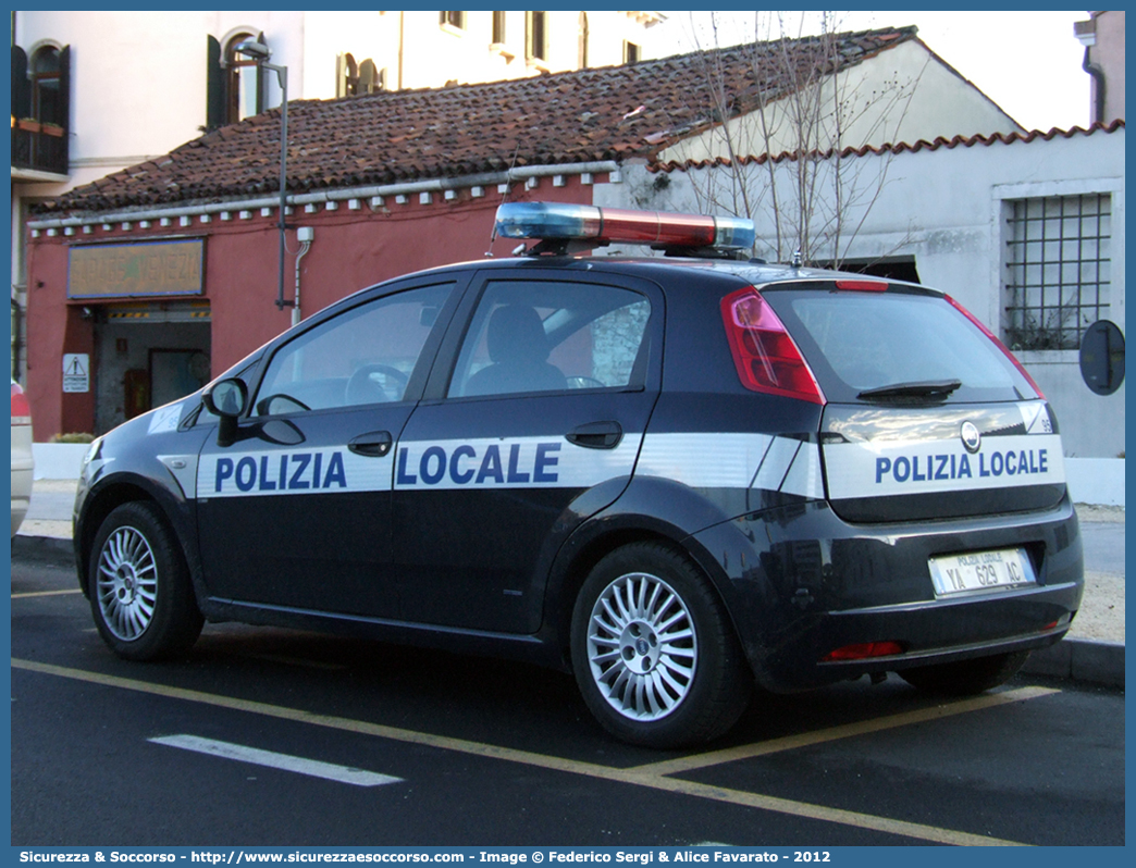 Polizia Locale YA629AC
Polizia Locale
Comune di Venezia
Fiat Grande Punto 
Allestitore Ciabilli S.r.l.
Parole chiave: PL;P.L.;PM;P.M.;Polizia;Locale;Municipale;Venezia;Fiat;Grande;Punto;Ciabilli