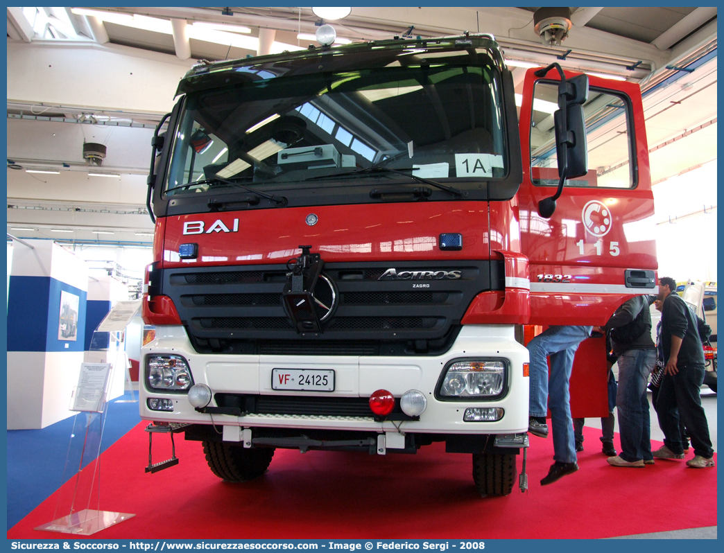 VF 24125
Corpo Nazionale Vigili del Fuoco
Mercedes Benz Actros 1832 II serie
Allestitore BAI S.r.l. - Zagro GmbH
Parole chiave: VVF;V.V.F.;Corpo;Nazionale;Vigili;del;Fuoco;AutoPompaSerbatoio;APS;AutoPompa;Mercedes Benz;Actros;1832;BAI;Zagro