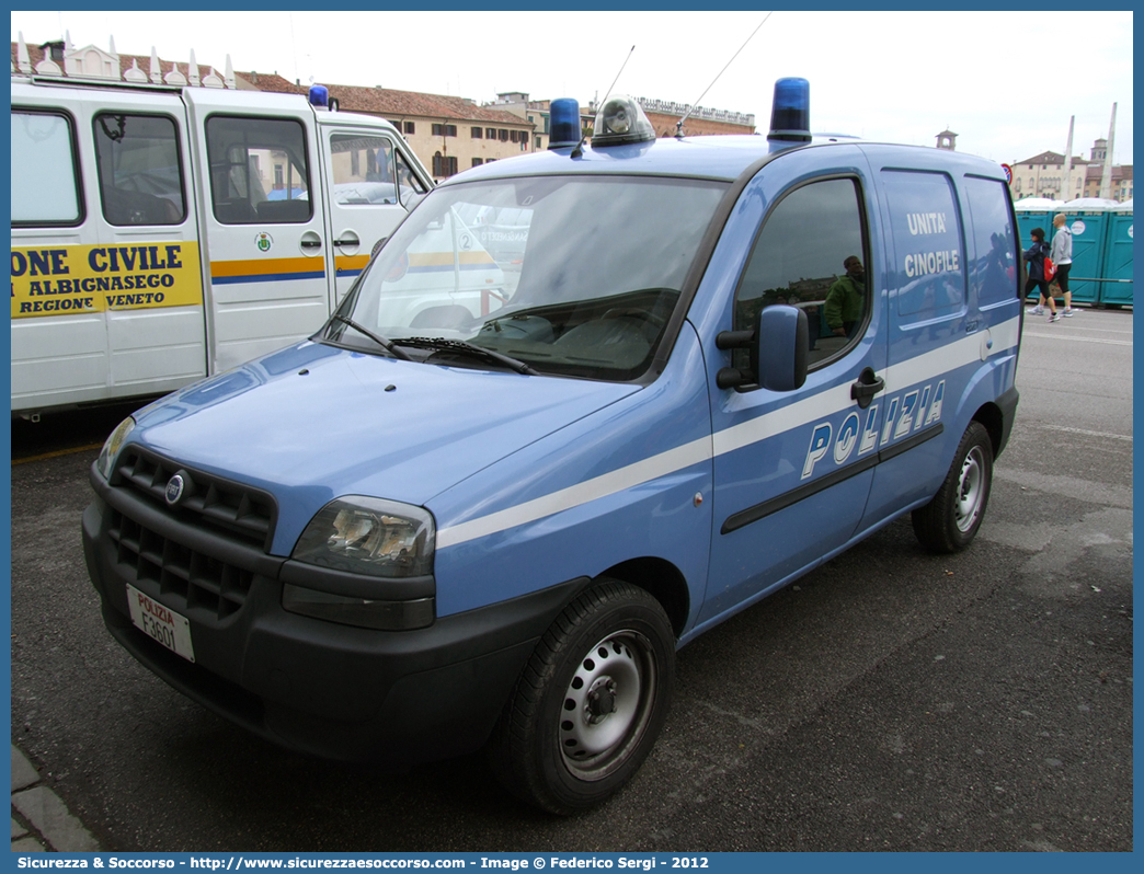 Polizia F3601
Polizia di Stato
Servizio Cinofili
Fiat Doblò I serie
Parole chiave: PS;P.S.;Polizia;di;Stato;Servizio;Cinofili;Fiat;Doblò;Doblo