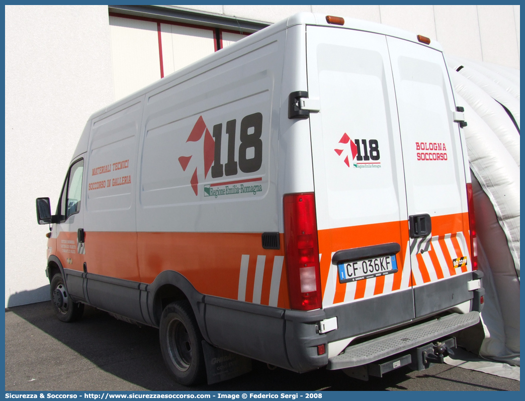 BO 2216
118 Bologna Soccorso
Iveco Daily III serie
(variante)
Parole chiave: 118;Bologna;Soccorso;Iveco;Daily;GECAV;Gestione;Emergenze;Cantieri;Alta Velocità;Variante di Valico;Galleria