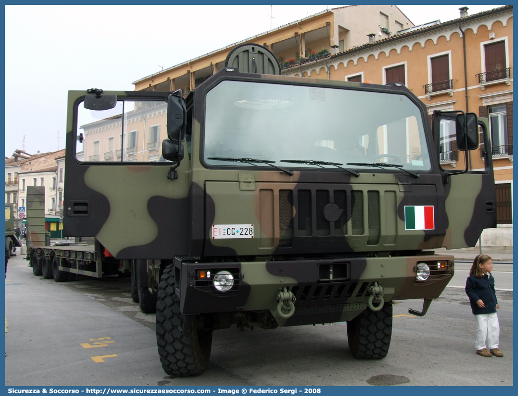 EI CG228
Esercito Italiano
Astra SMH 66.45 TA 6x6
Parole chiave: EI;E.I.;Esercito;Italiano;Mezzi da Cantiere;Trasporto Materiali;Supporto Logistico;Astra;SMH66.45 TA;CG228