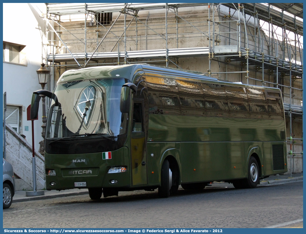 EI CV954
Esercito Italiano
Man Sitcar Modena HD
Parole chiave: EI;E.I.;Esercito;Italiano;Autobus;Bus;MAN;Sitcar;Modena;HD