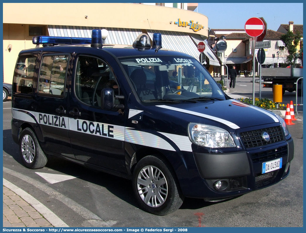 -
Polizia Locale
Comune di Montegrotto Terme
Fiat Doblò I serie restyling
Parole chiave: Polizia;Locale;Municipale;Montegrotto Terme;Fiat;Doblò;Doblo