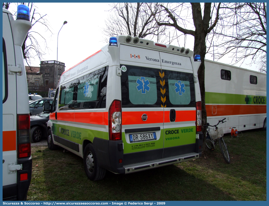 45
Croce Verde Verona
Fiat Ducato III serie
Allestitore Aricar S.p.A.
Parole chiave: Croce Verde;CV;C.V.;Verona;Pubblica;Assistenza;Ambulanza;Fiat;Ducato X250;45