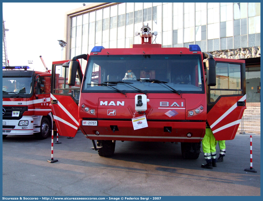 VF 21757
Corpo Nazionale Vigili del Fuoco
Nucleo Aeroportuale
Man Bai Poseidon X6
Parole chiave: Corpo;Nazionale;Vigili del Fuoco;Vigili;Fuoco;Man;Bai;Poseidon;X6;X 6;Aeroportuale