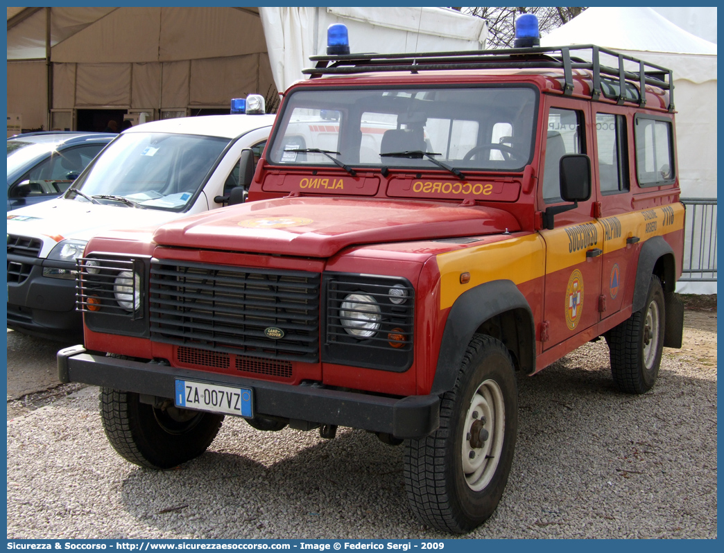 -
Corpo Nazionale
Soccorso Alpino e Speleologico
Delegazione Alpina
XI Prealpi Venete
Stazione di Arsiero
Land Rover Defender 110
Parole chiave: CNSAS;C.N.S.A.S.;Corpo;Nazionale;Soccorso;Alpino;Speleologico;Veneto;SASV;S.A.S.V.;Arsiero;Land Rover;Defender;110