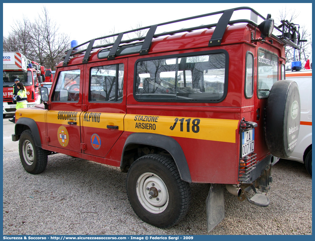 -
Corpo Nazionale
Soccorso Alpino e Speleologico
Delegazione Alpina
XI Prealpi Venete
Stazione di Arsiero
Land Rover Defender 110
Parole chiave: CNSAS;C.N.S.A.S.;Corpo;Nazionale;Soccorso;Alpino;Speleologico;Veneto;SASV;S.A.S.V.;Arsiero;Land Rover;Defender;110