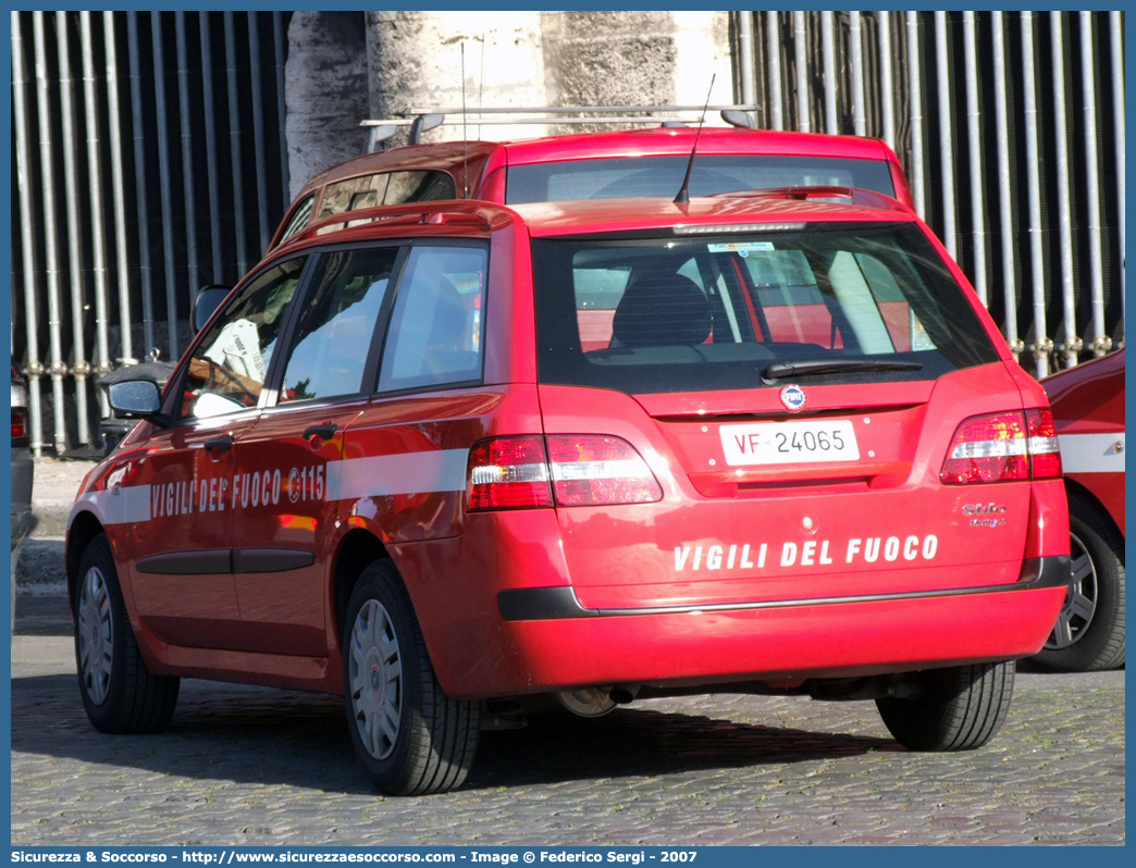 VF 24065
Corpo Nazionale Vigili del Fuoco
Fiat Stilo Multiwagon
Parole chiave: VF;VVF;V.F.;V.V.F.;Corpo;Nazionale;Vigili del Fuoco;Vigili;Fuoco;Fiat;Stilo;Multiwagon