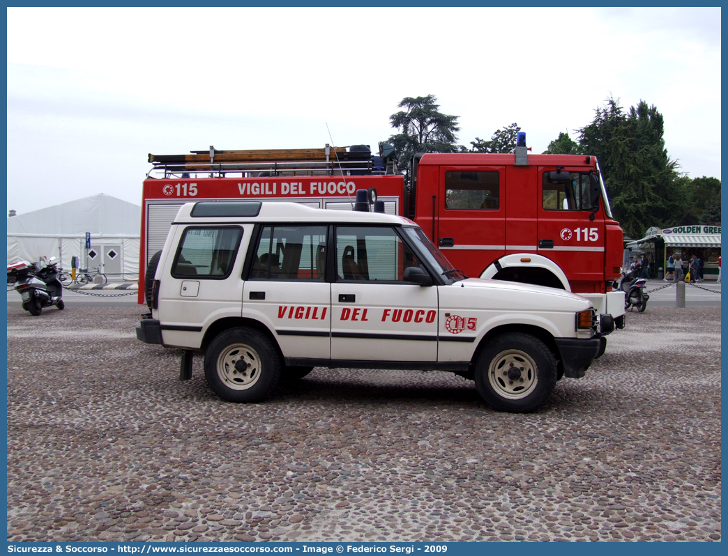 VF 18173
Corpo Nazionale Vigili del Fuoco
Land Rover Discovery I serie restyling
Parole chiave: VF;V.F.;VVF;V.V.F;Corpo;Nazionale;Vigili del Fuoco;Vigili;Fuoco;Land Rover;Discovery