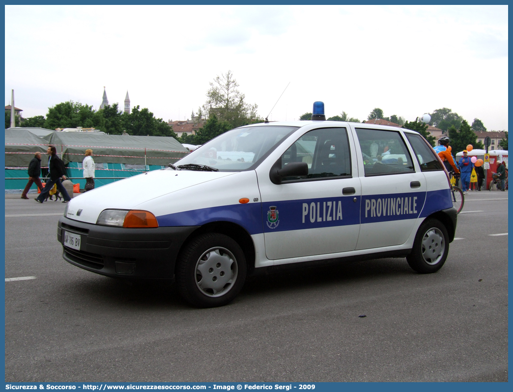 -
Polizia Provinciale
Provincia di Padova
Fiat Punto I serie
Parole chiave: PL;P.L.;Polizia;Locale;Provinciale;Padova;Fiat;Punto I serie